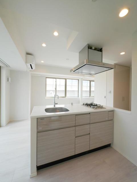 キッチン　※写真は同タイプ住戸です。