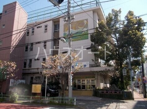 小学校　台東区立富士小学校（小学校）まで410m