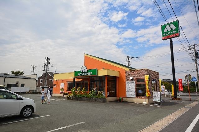 飲食店　モスバーガー（飲食店）まで80m