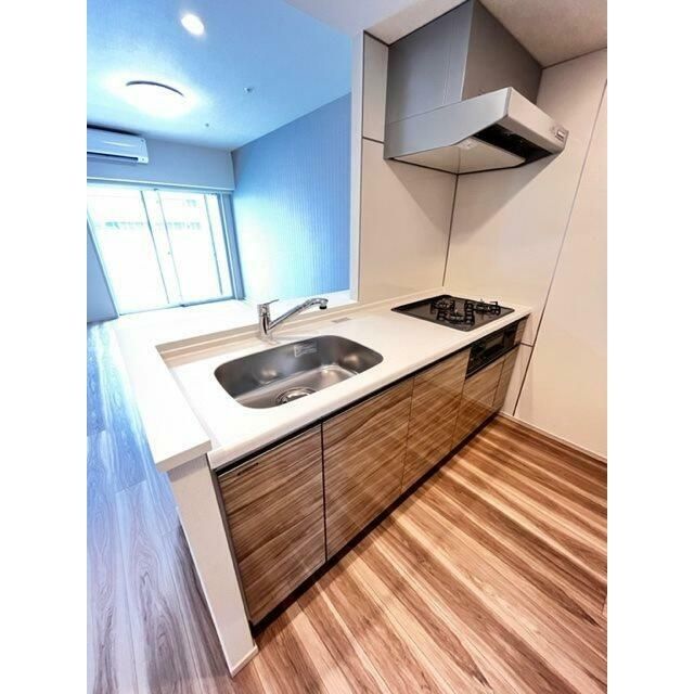 キッチン　※同タイプ別室参考写真使用