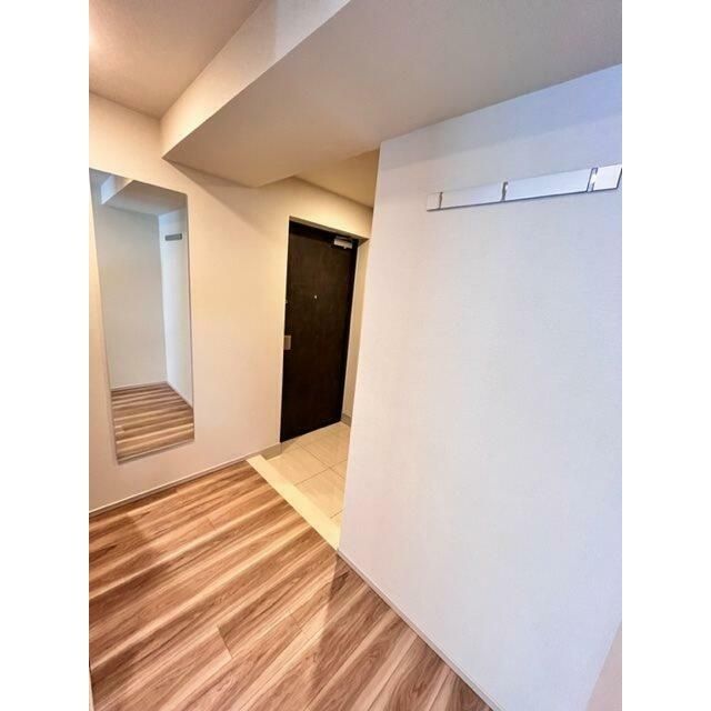 玄関　※同タイプ別室参考写真使用