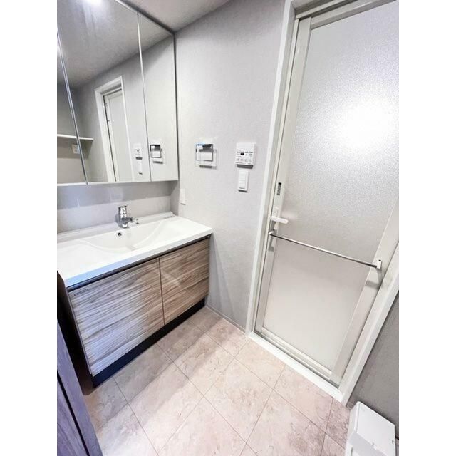 洗面設備　※同タイプ別室参考写真使用