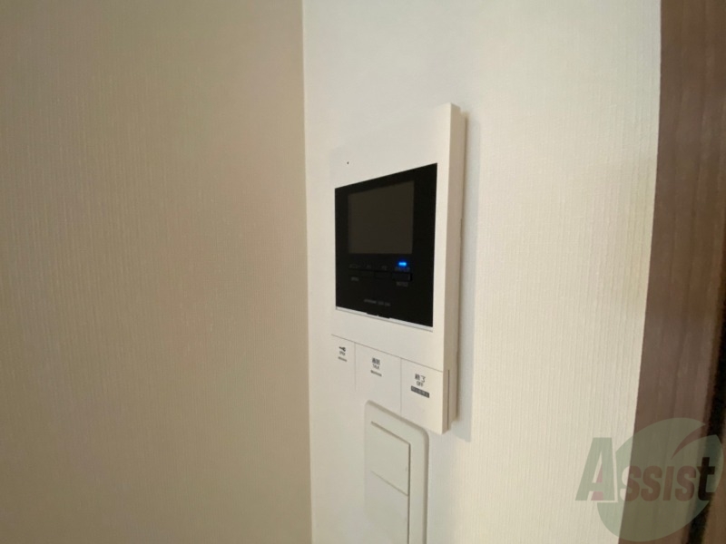 セキュリティ　ＴＶモニター付インターホンです。来客者の顔が見えるので安心！