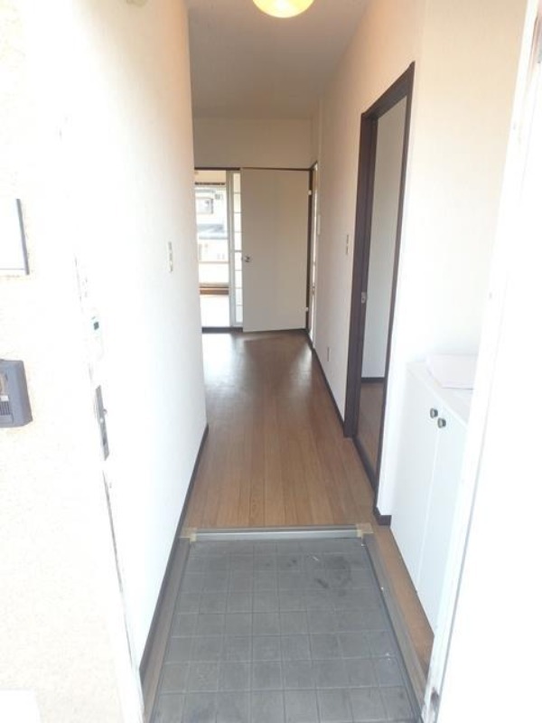 玄関　図面と現状に相違がある場合には現状を優先