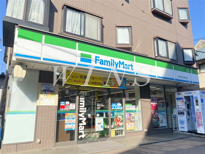 コンビニ　ファミリーマート 和泉多摩川駅前店（コンビニ）まで237m