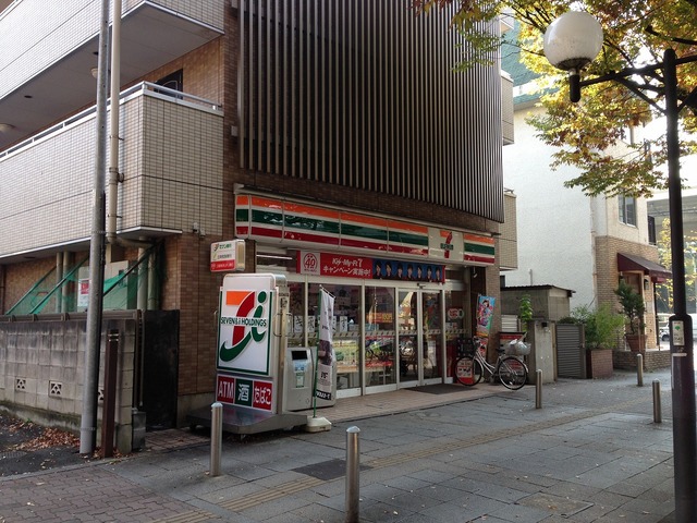 コンビニ　セブンイレブン板橋高島平2丁目店（コンビニ）まで385m