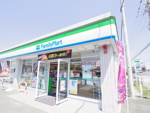 コンビニ　ファミリーマート 天理井戸堂店（コンビニ）まで657m