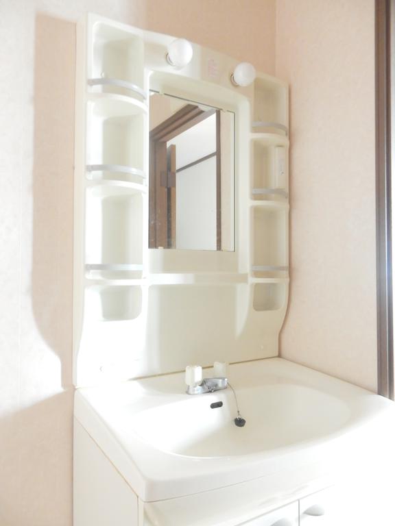 洗面設備　独立洗面台完備♪　別部屋の写真です