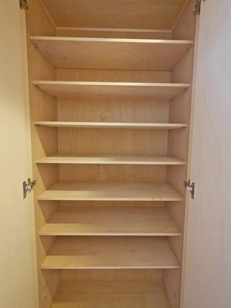 玄関　下駄箱も大容量