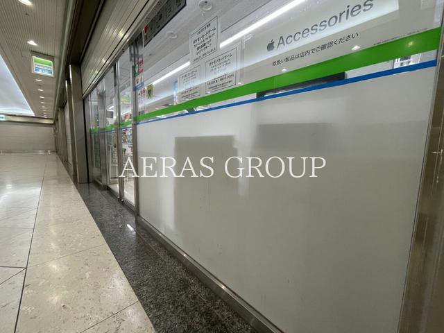 コンビニ　ファミリーマート 赤坂パークビル店（コンビニ）まで464m