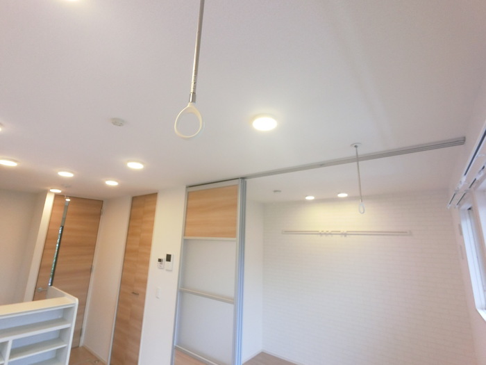 その他設備　室内物干機