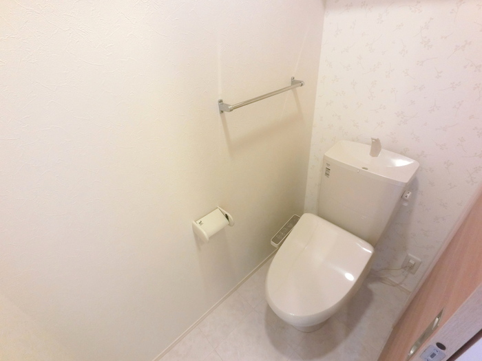 トイレ　温水洗浄便座