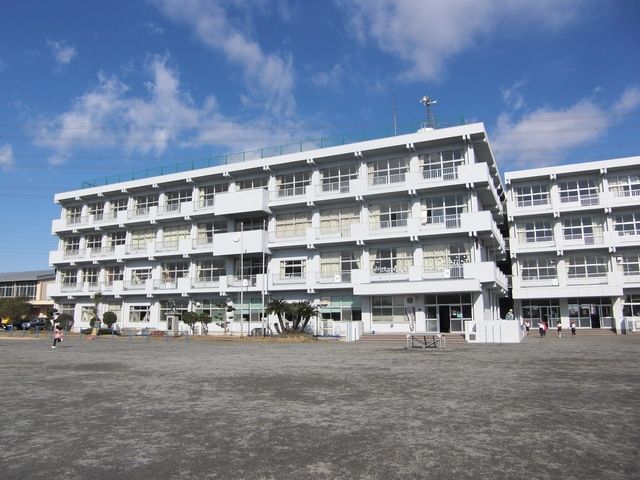 小学校　海老名市立門沢橋小学校（小学校）まで1034m