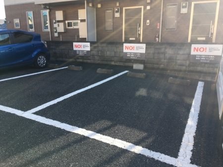 駐車場　敷地内駐車場！