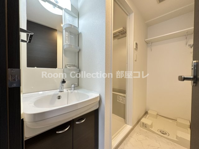 洗面設備　※同物件他部屋写真 反転、色違いの場合有 現況優先