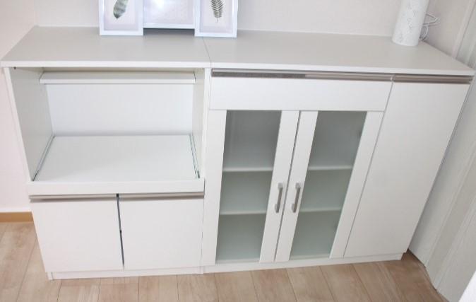 収納　レンジ台が有ります。