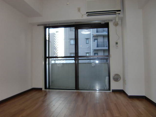 居室・リビング　※同物件別号室（イメージ）