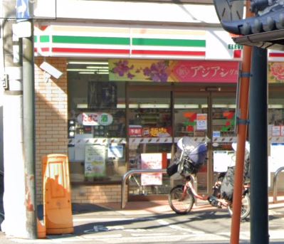 コンビニ　セブンイレブン 大阪勝山北5丁目店（コンビニ）まで165m