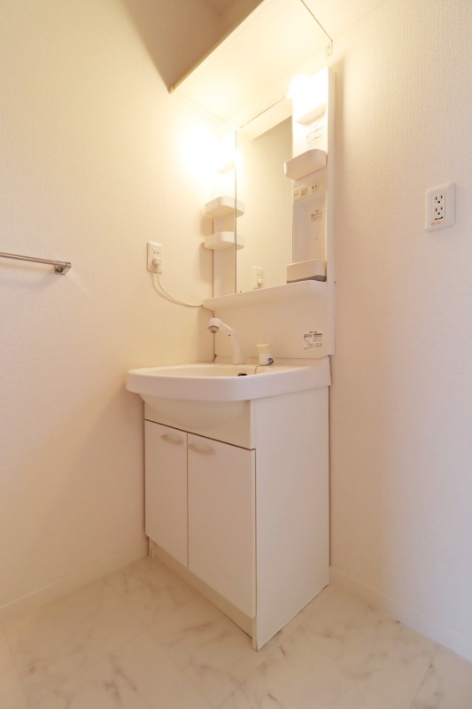 洗面設備　図面と現状に相違がある場合には現状を優先