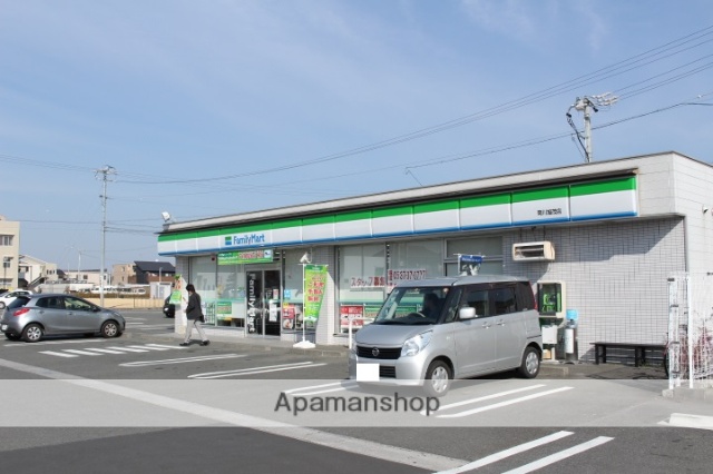 コンビニ　ファミリーマート（コンビニ）まで244m