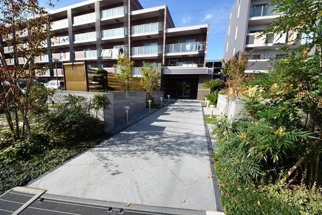 エントランス　きれいなエントランス