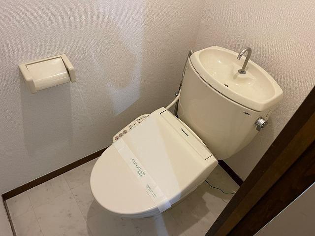 トイレ　清潔感のあるトイレです
