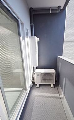 バルコニー　バルコニーからの眺めを楽しみながら食事をしませんか