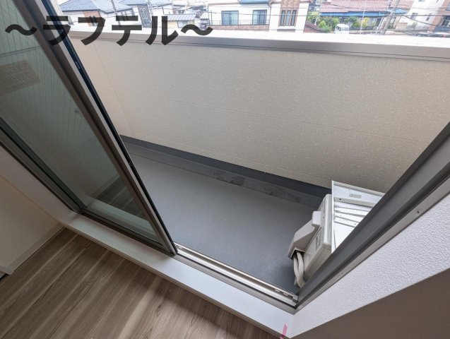 バルコニー　同メーカー施工　別部屋イメージ写真