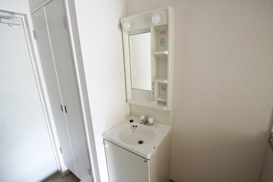 洗面設備　※別部屋の写真です