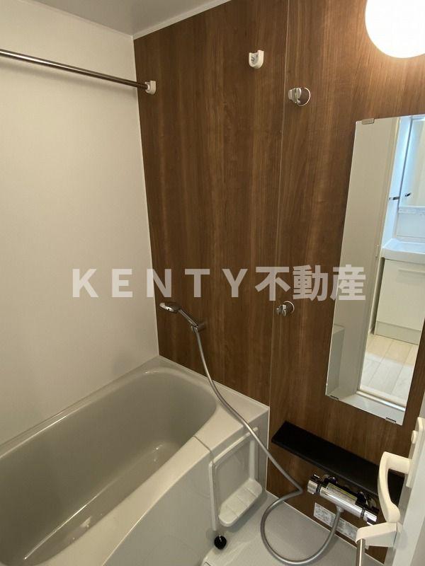 バス・シャワールーム　ゆったり過ごせるお風呂です