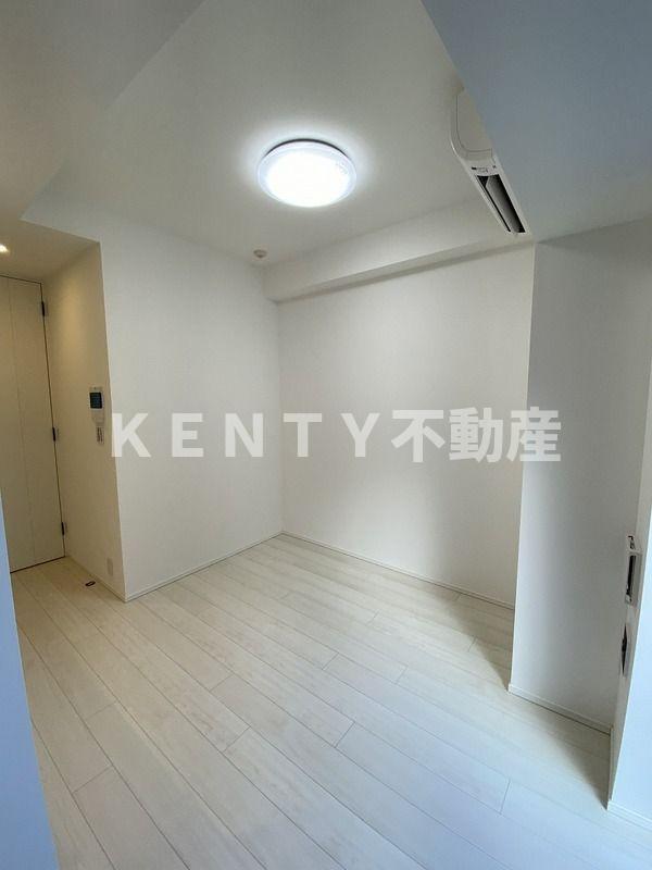 その他部屋・スペース　広くて明るい寝室