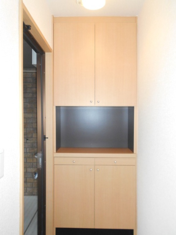 玄関　図面と現状に相違がある場合には現状を優先