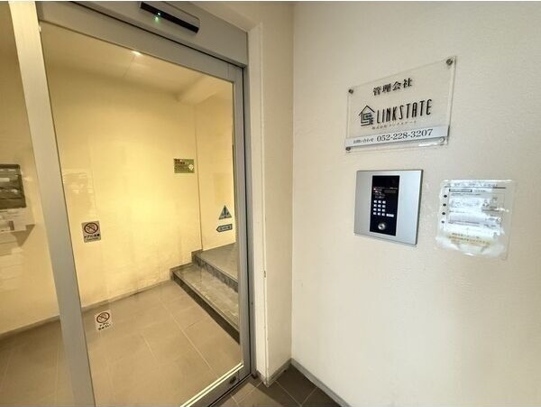 エントランス　毎日通るエントランスはこのようになっています