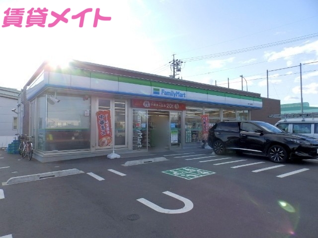 コンビニ　ファミリーマート 国一川越町店（コンビニ）まで310m