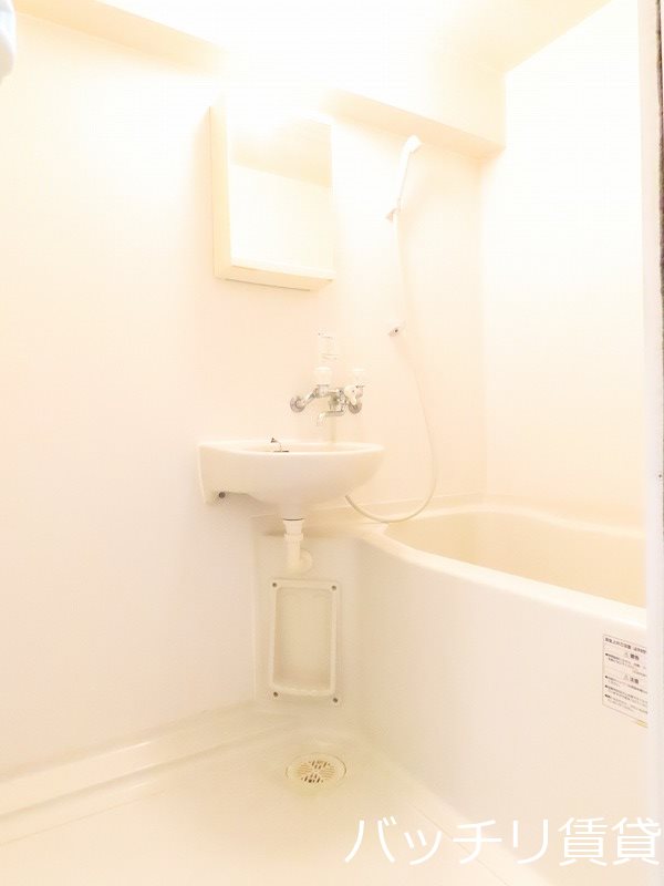 バス・シャワールーム　画像は同シリーズタイプの為、現状優先になります。
