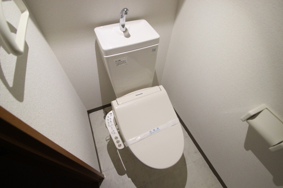 トイレ　※別部屋の写真です