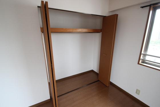 収納　※別部屋の写真です