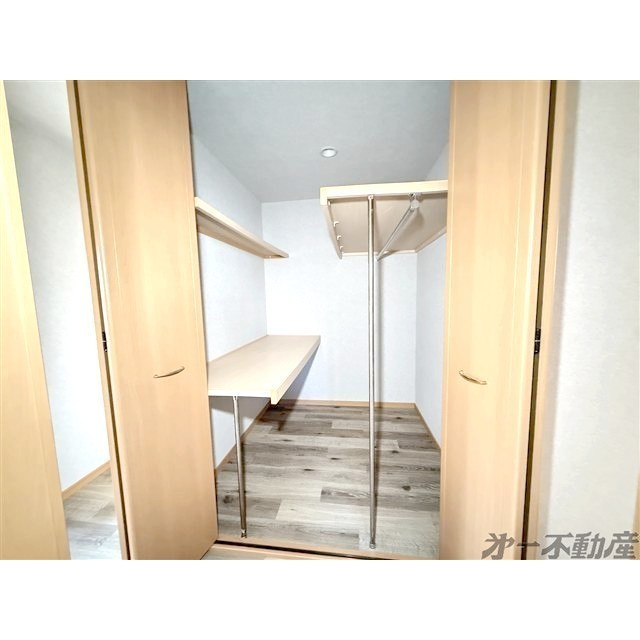 収納　ウォークインクローゼット