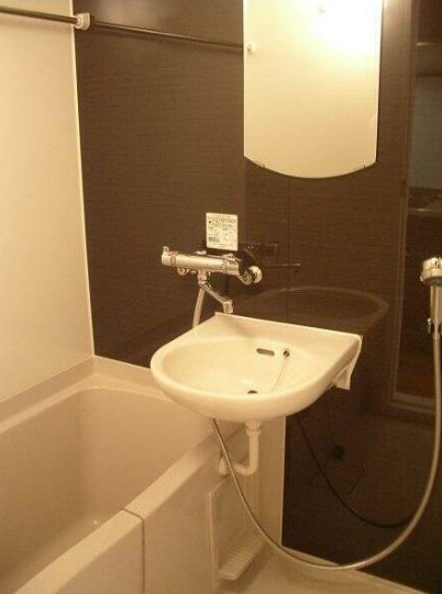 バス・シャワールーム　※別部屋参考写真