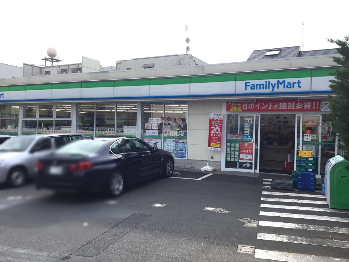 コンビニ　ファミリーマート大田上池台三丁目店（コンビニ）まで185m