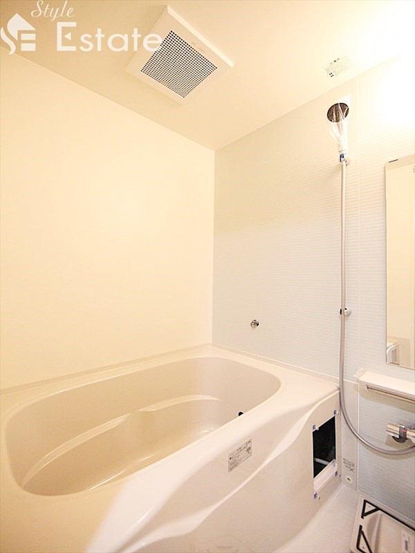 バス・シャワールーム　バスルーム