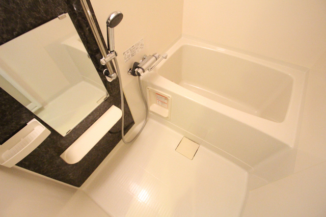 バス・シャワールーム　※別室のお写真を参考にしております