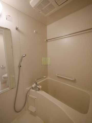 バス・シャワールーム　写真は別階層のものになります