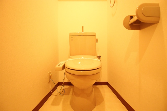 トイレ　※別室の参考写真の為、現況優先です。