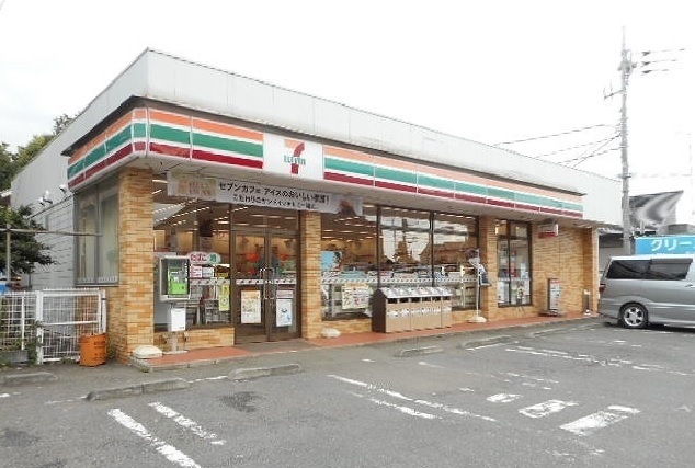 コンビニ　セブンイレブン（コンビニ）まで900m