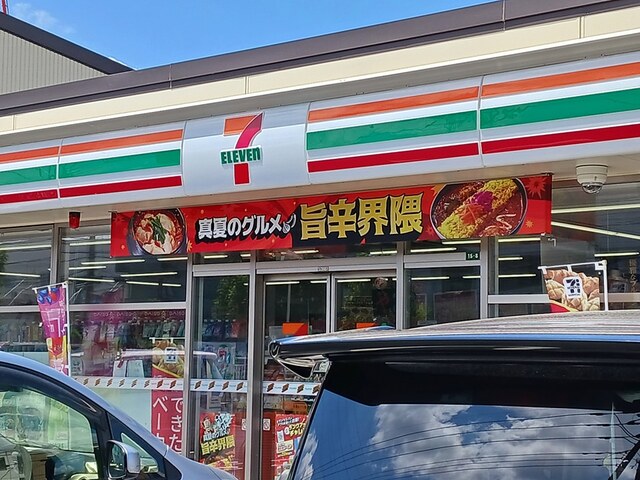 コンビニ　セブンイレブン（コンビニ）まで115m