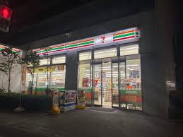 コンビニ　セブンイレブン江東大島5丁目店（コンビニ）まで26m