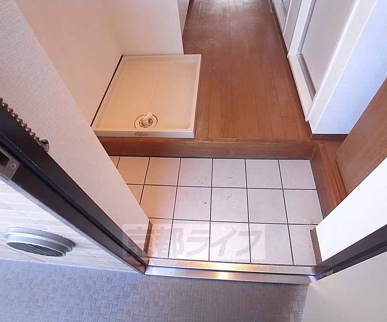 玄関　段差の低い玄関です。