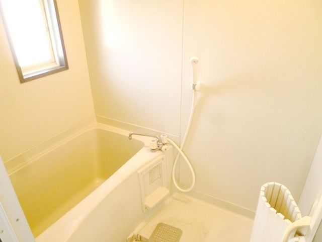 バス・シャワールーム　同建物別号室参考写真となります♪