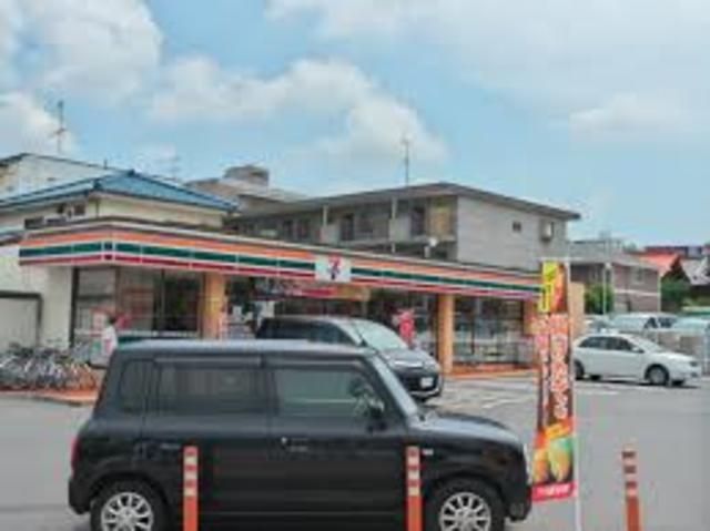 コンビニ　セブンイレブン八王子堀之内3丁目店（コンビニ）まで498m